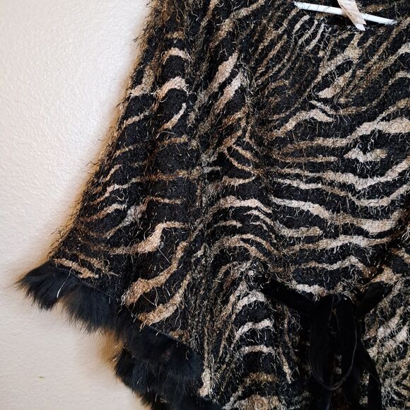 Alberto Makali Women Zebra Poncho Rabbit Fur Trim Fuzzy Knit Size XS Made In USA - Picture 5 of 11